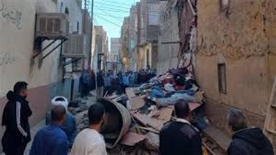 انهيار جزئي لمنزل بمنطقة المحطة في كوم أمبو بأسوان