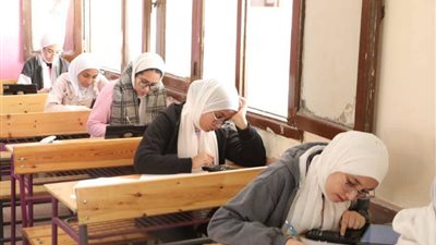 40 ألف طالب وطالبة يخوضون منافسات نصف العام بالوادى الجديد