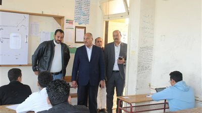 مدير تعليم المنيا يتابع امتحانات الفصل الدراسي الأول
