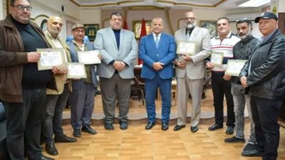 الغرباوى يكرم لجنة تسيير الأعمال بالصناعية الميكانيكية ببورسعيد