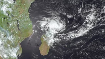 العاصفة ديكليدي تضرب جزيرة مايوت الفرنسية
