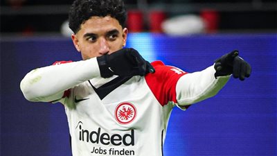 تقييم عمر مرموش في مباراة فرانكفورت وفرايبورج بـ الدوري الألماني