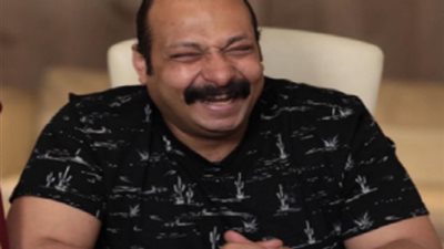 محمد ثروت يروي معاناته مع الرسوب!