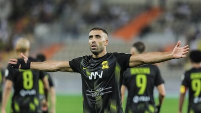 الشباب يستعيد انتصاراته ويهزم الرياض بصعوبة فى الدورى السعودى
