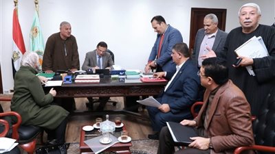 وزير الزراعة يلتقي أعضاء النواب والشيوخ ويوجه بسرعة حل مشكلات المواطنين