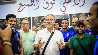 خلال تكريمه.. لاسارتي: الأهلي نادٍ عظيم