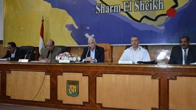 محافظ جنوب سيناء يترأس الاجتماع الثامن للمجلس التنفيذي ..صور
