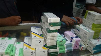 ضبط أدوية مخدرة منتهية الصلاحية في ديرب نجم