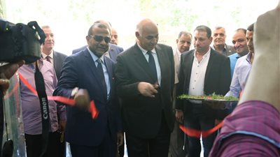 مدير أمن أسيوط يفتتح معرض كلنا واحد لتوفير مستلزمات المدارس