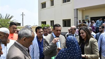 بالصور..محافظ البحيرة يفتتح مشروعات جديدة بمركز شبراخيت