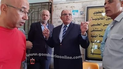 عميد طب بنى سويف يتابع العمل بأقسام المستشفى الجامعي