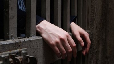 حبس حلاق اغتصب عجوز بعد قتلها وسرقتها