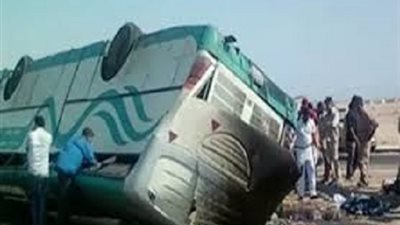 إصابة 11شخص أثر إنقلاب أتوبيس بطريق شبرا بنها الحر
