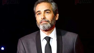 أحمد عبد العزيز يتحدث عن كواليس مهرجان المسرح فى الراديو ٩٠٩٠.. الليلة