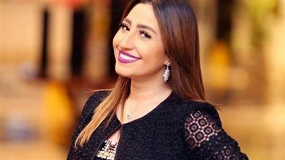 الجنزوري: بوسى فى منزلها وحبسها 