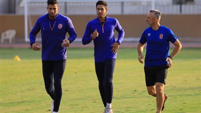 وحدات تدريبية متنوعة لحراس الأهلي