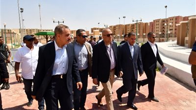 وزير الإسكان ومحافظ أسيوط يختتمان جولتهما التفقدية بزيارة مدينة ناصر 