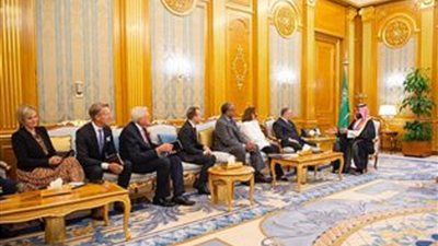 بالصور.. ولي العهد السعودي يلتقي رئيس وفد القيادات المسيحية الإنجيلية