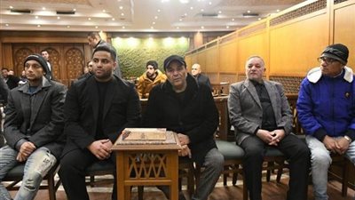 النقيب ولطفي وفؤش يواسون شقيق ياسمين عبد العزيز فى وفاة والده