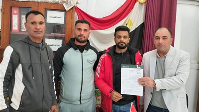 نادر السيد لاعب المنصوره السابق رسميا فى جزيره القباب