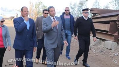 الشهابي يطالب برفع الإشغالات بكورنيش النيل بمدينة دمياط