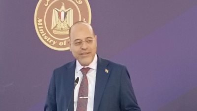 براتب 9000 درهم.. وزير العمل يعلن عن وظائف جديدة في الإمارات