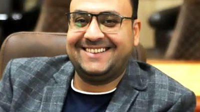 اختيار صدام حسين لجائزة خريجي جامعات المملكة المتحدة