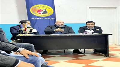 اجتماع تنظيمي لأمانة مركز منشأة القناطر بحزب حماة الوطن بالجيزة