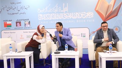 سميحة أيوب وابنها يتغيبان عن تكريمها في معرض الكتاب