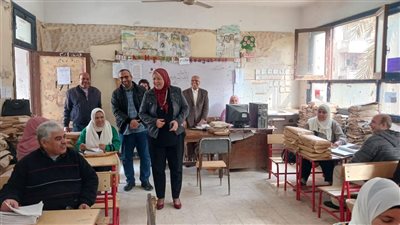 الهواري تتابع كنترول الإعدادية ببنى سويف