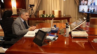 الفريق أسامة ربيع:التعاون مع المدير التنفيذي لمجموعة إيه بي ميرسك