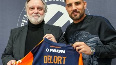 مونبلييه يتعاقد مع مهاجم المنتخب الجزائرى