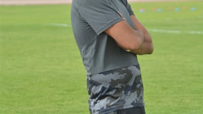 رايه يرفع رايته باربعه لاعبين جدد