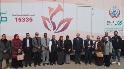سكرتير بنى سويف يتفقد القافلة الطبية ضمن حملة صحة وطن