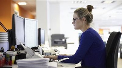 النت جنن البنت.. الكوافيرة تبحث عن التريند بأخبار كاذبة