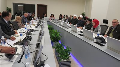 نائب وزير الصحة تناقش أهداف الاستراتيجية الوطنية للسكان والتنمية 2030
