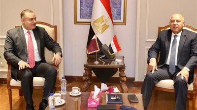 الوزير : تعزيز التعاون بين وزارتي النقل والمواصلات القطرية