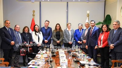 وزيرة التنمية المحلية : إنشاء وحدة لإنتاج الغاز من المخلفات
