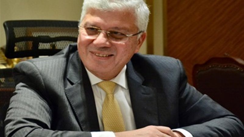 الدكتور أيمن عاشور