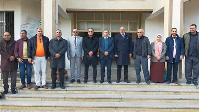 وكيل تعليم البحيرة ورئيس المركزية يشهدان طابور الصباح