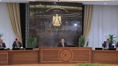 رئيس الوزراء يكشف موعد تطبيق الحزمة الإجتماعية وزيادة المرتبات
