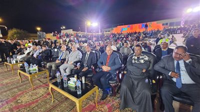 محافظ الأقصر يشهد ملتقى ظواهر الإبداعى بالمسرح الرومانى
