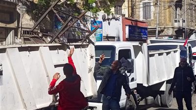 حملات لإزالة الإشغالات والتعديات بأحياء الاسكندرية