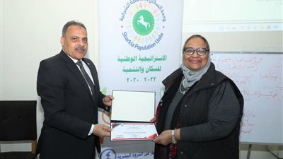 الاشمونى يلتقي مديرة تسريع الإستجابة لقضية السكان بالتنمية المحلية