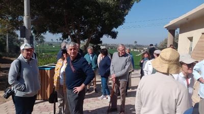 وفد سياحي متعدد الجنسيات يزور المناطق الأثرية بالمنيا