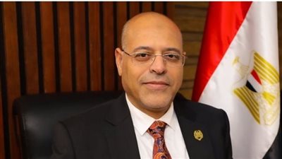 وزير العمل يعلن عن فرصة عمل جديدة في الإمارات