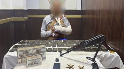 13 كيلو حشيش وأسلحة نارية بحوزة شخصين بالقاهرة
