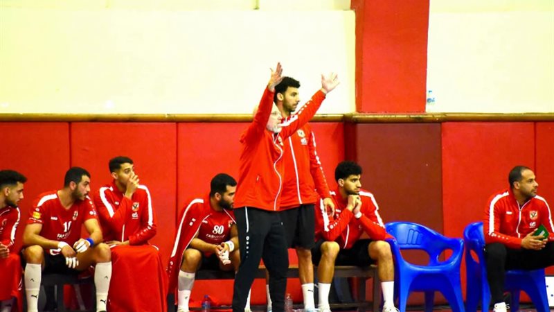 الأهلي يفوز على طلائع