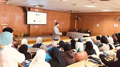 مخاطر الإدمان ندوة لكليتي الخدمة الاجتماعية والتمريض ببني سويف