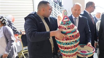وحدة أيادي مصر بالفيوم..تنظم معرضين للحرف اليدوية والتراثية بمدين